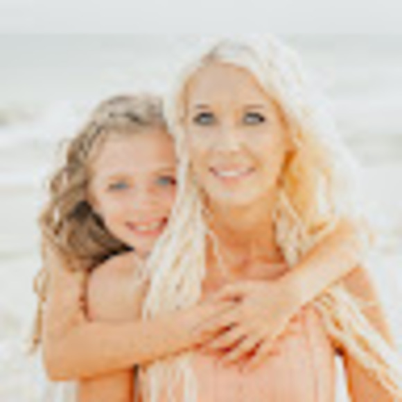 Meet your Posher, Terra - Picture 1 of 1